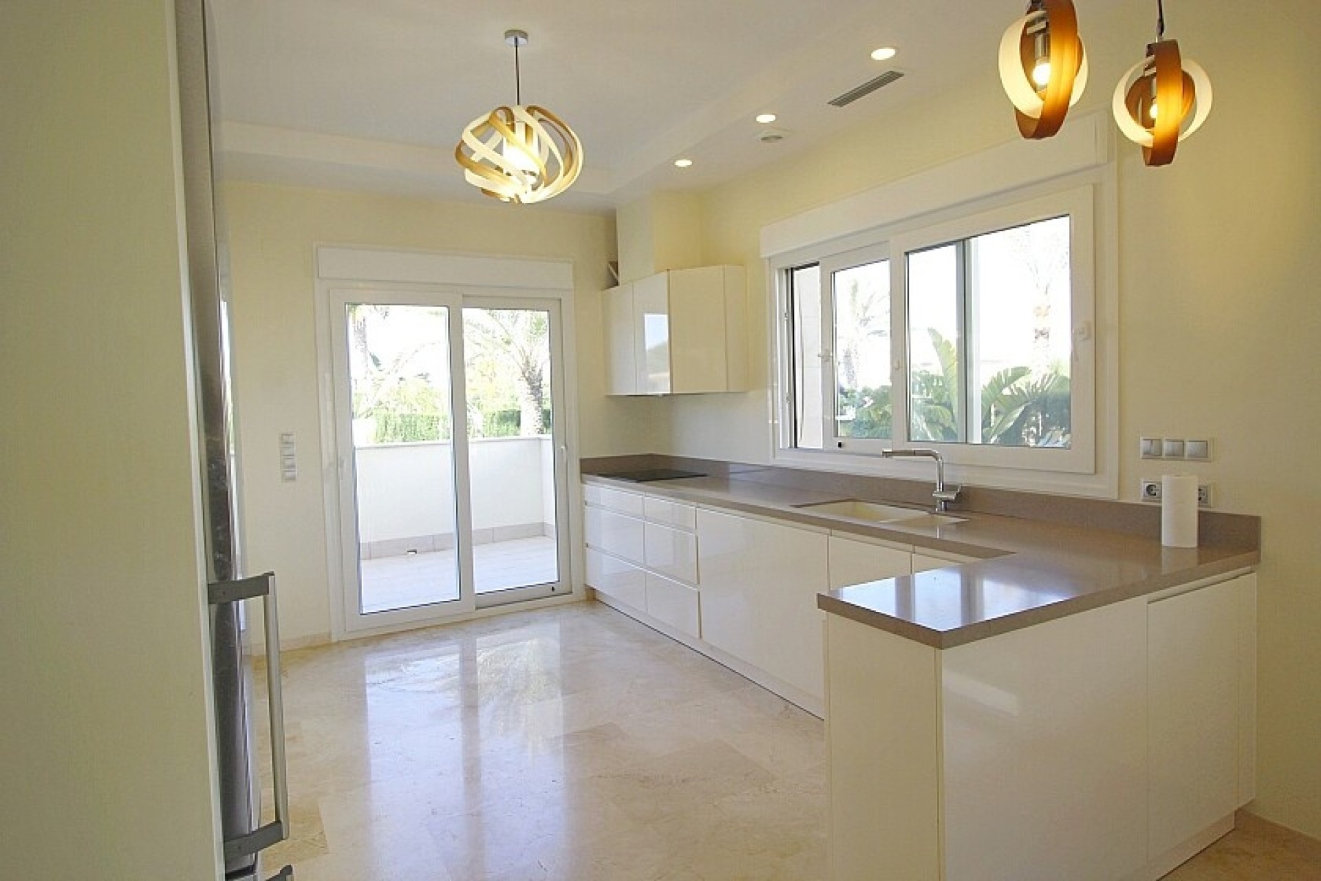 Resale - Villa - Orihuela Costa - La Zenia