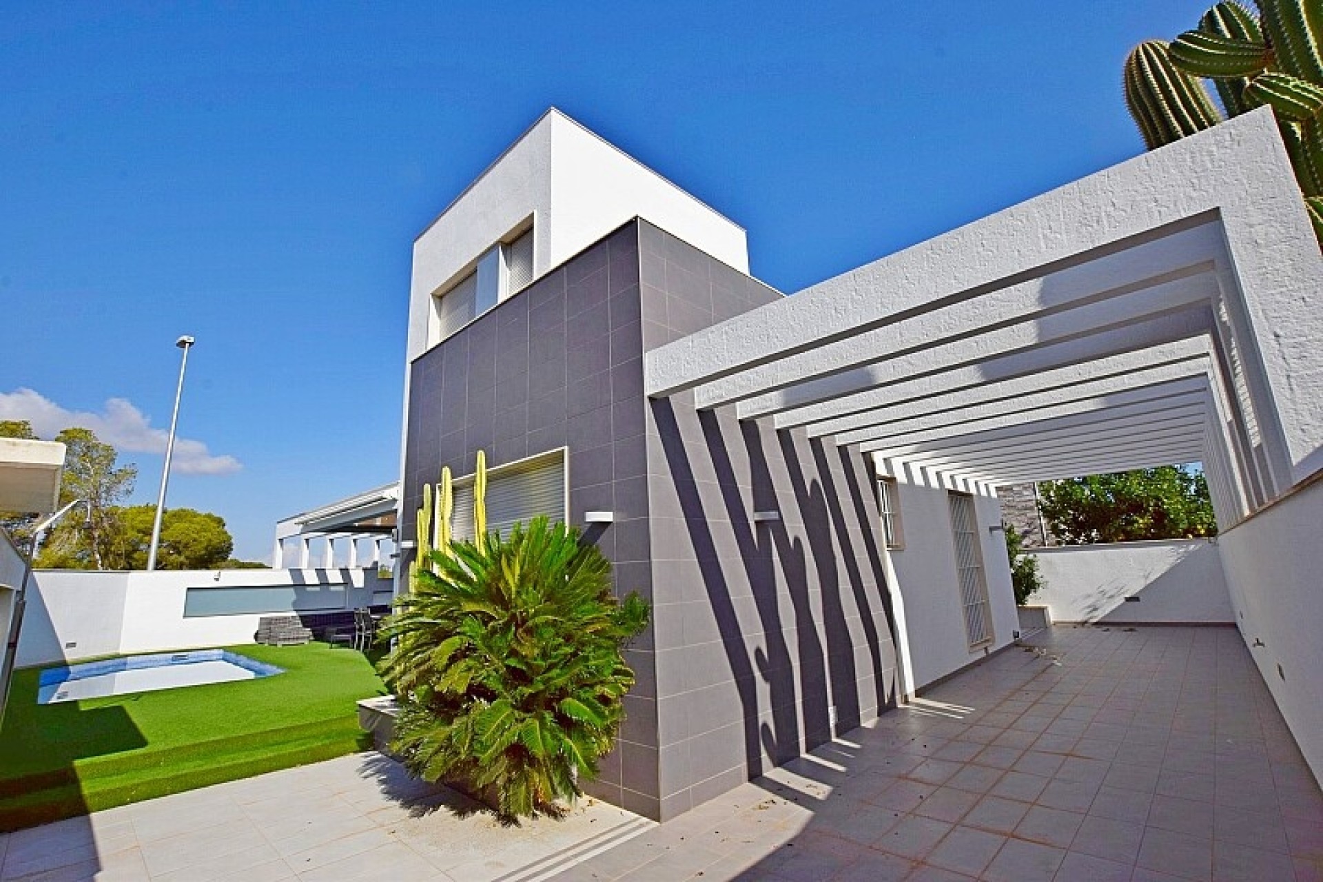 Resale - Villa - Orihuela Costa - Mil Palmeras