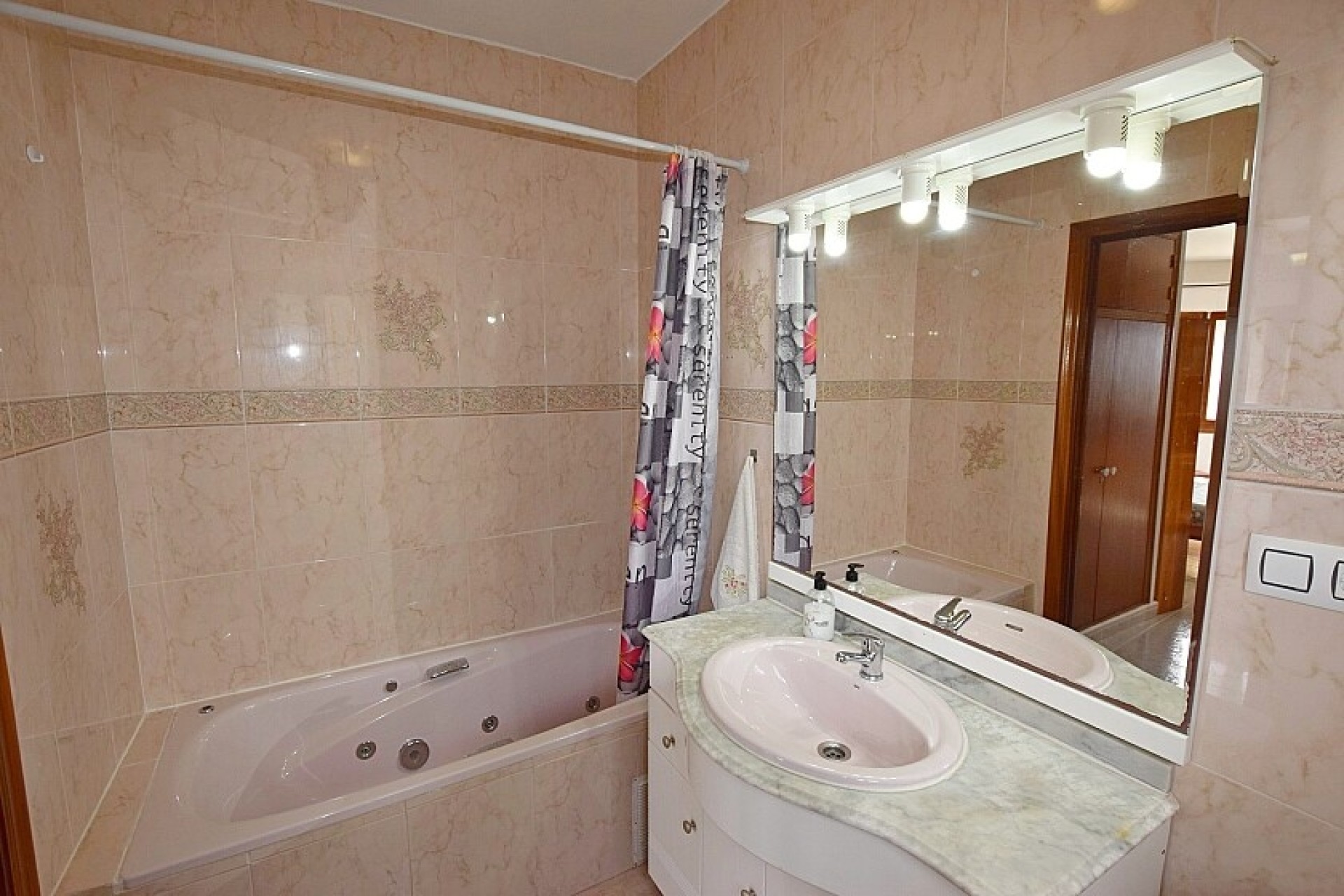 Resale - Villa - Orihuela Costa - Villamartin area