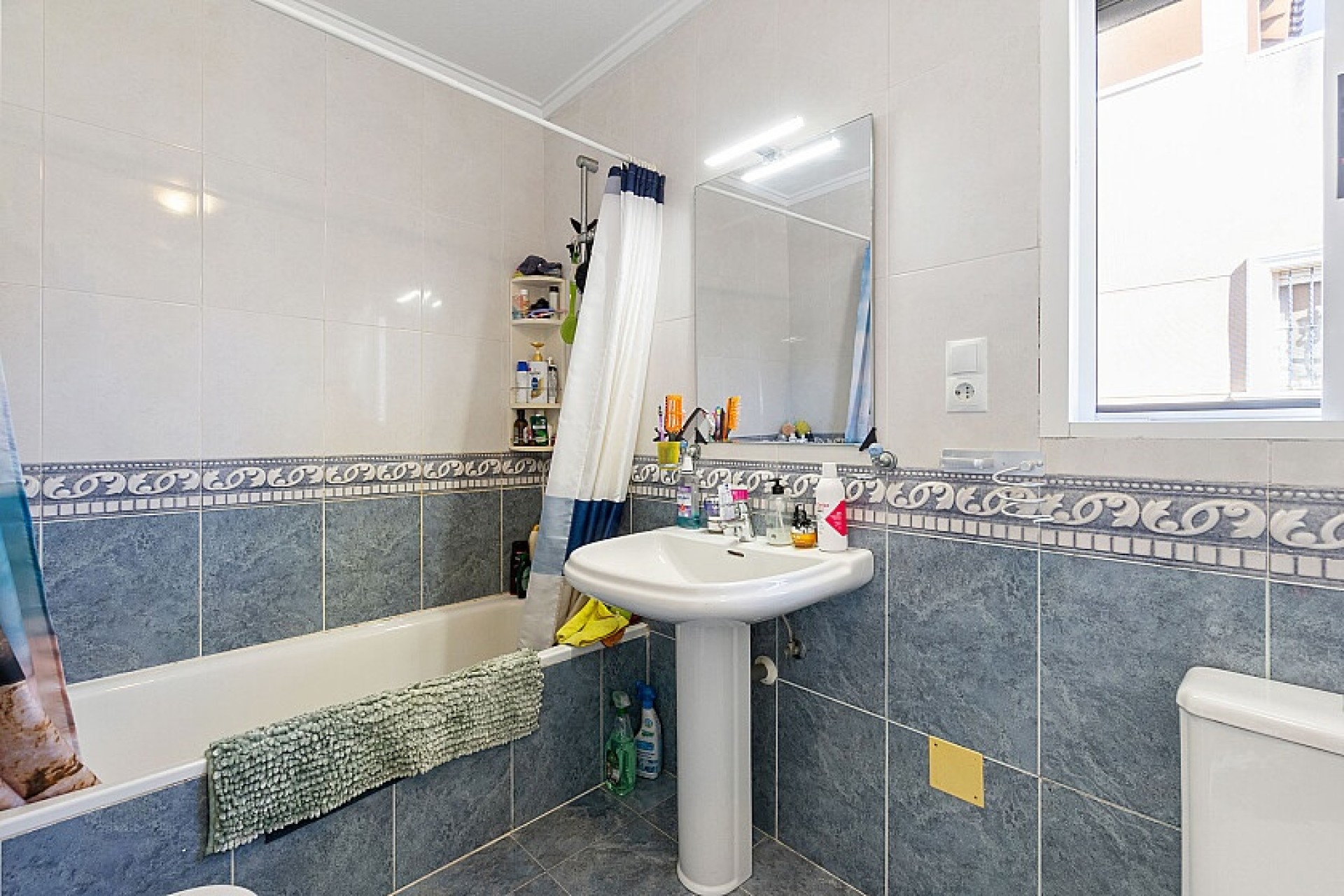 Resale - Villa - Orihuela Costa - Villamartin area