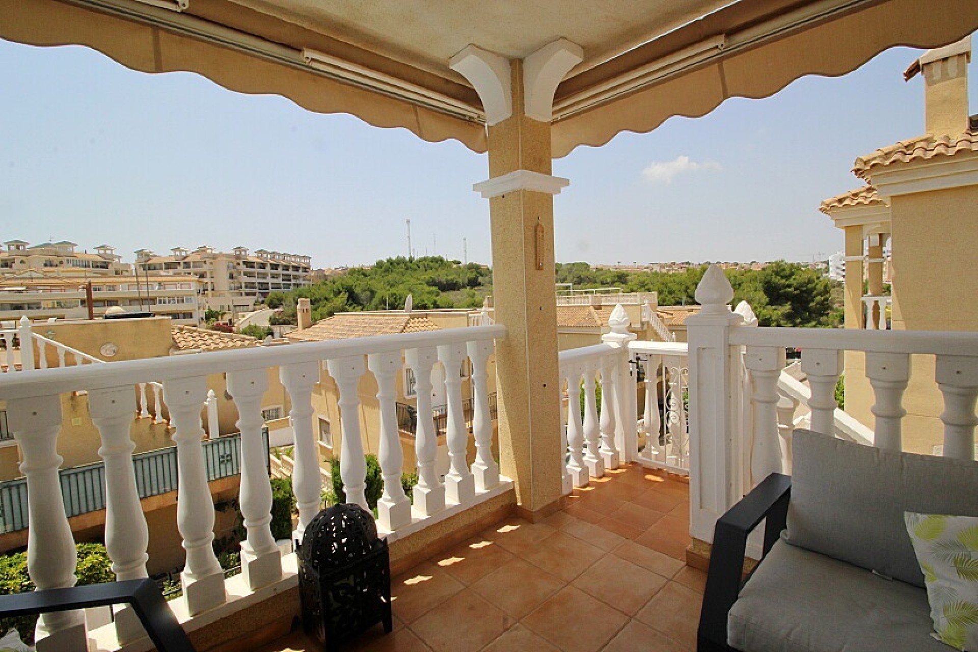 Resale - Villa - Orihuela Costa - Villamartin area