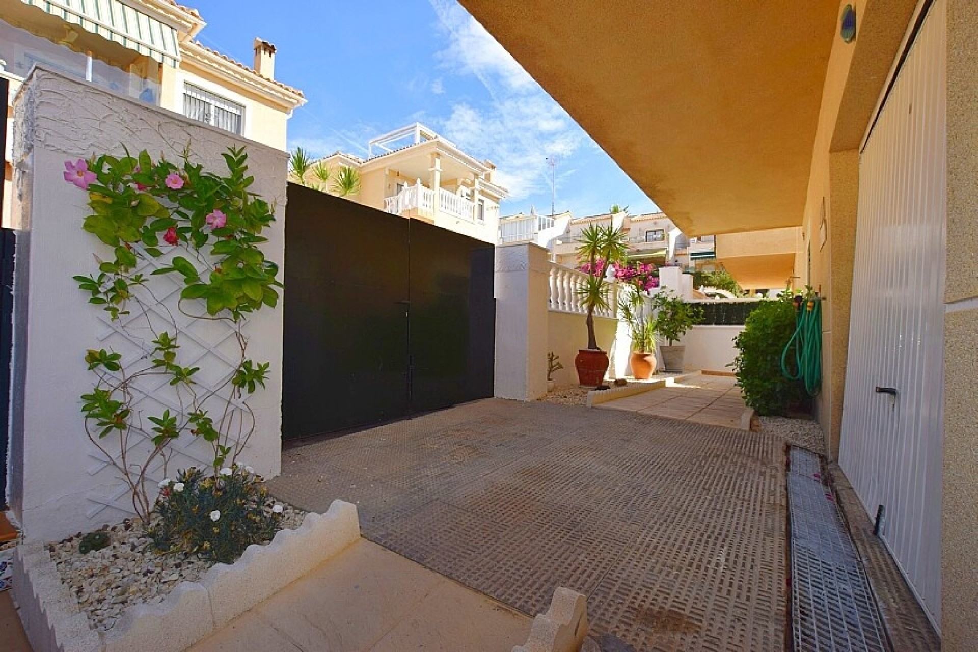 Resale - Villa - Orihuela Costa - Villamartin area