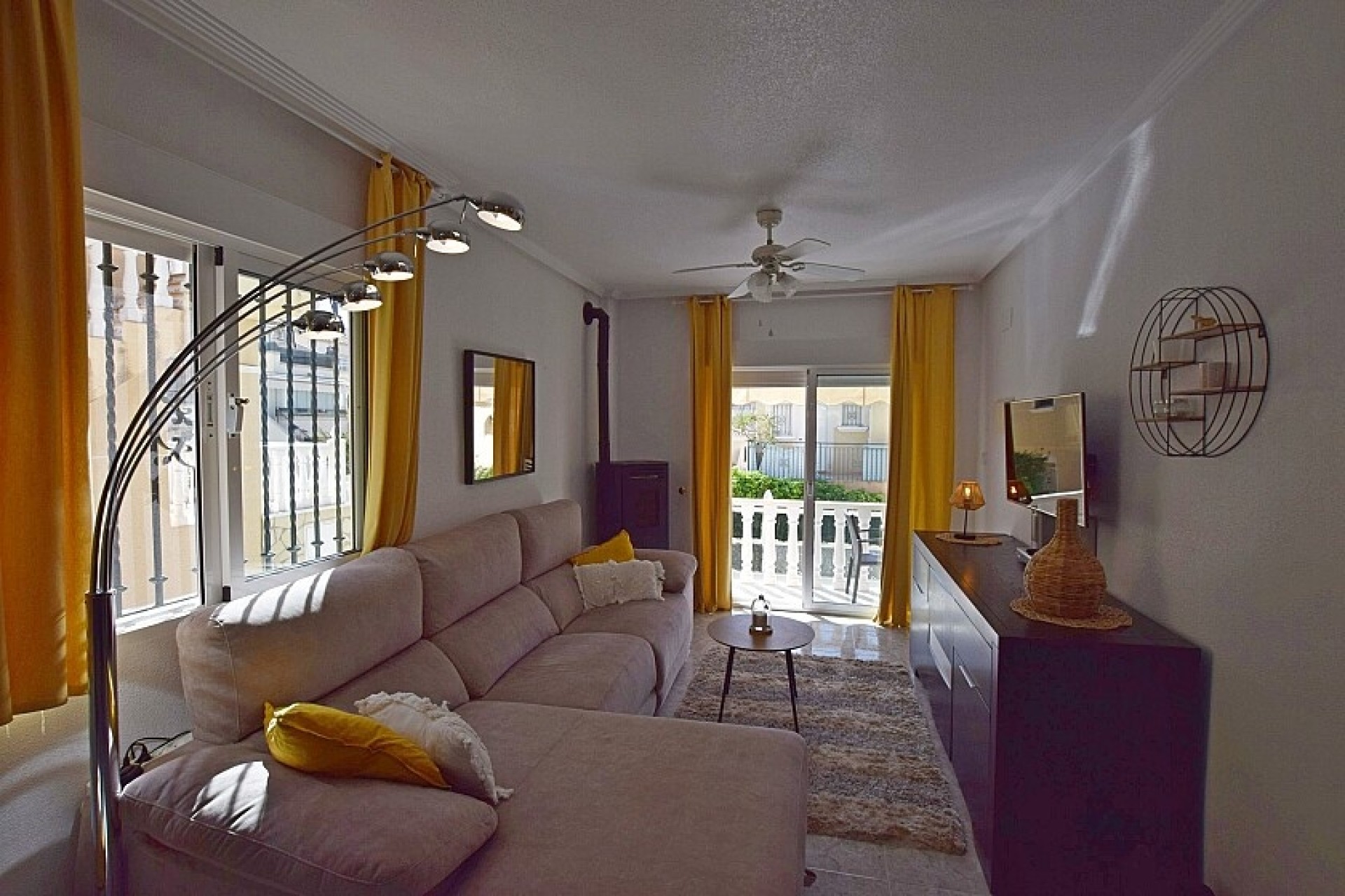 Resale - Villa - Orihuela Costa - Villamartin area