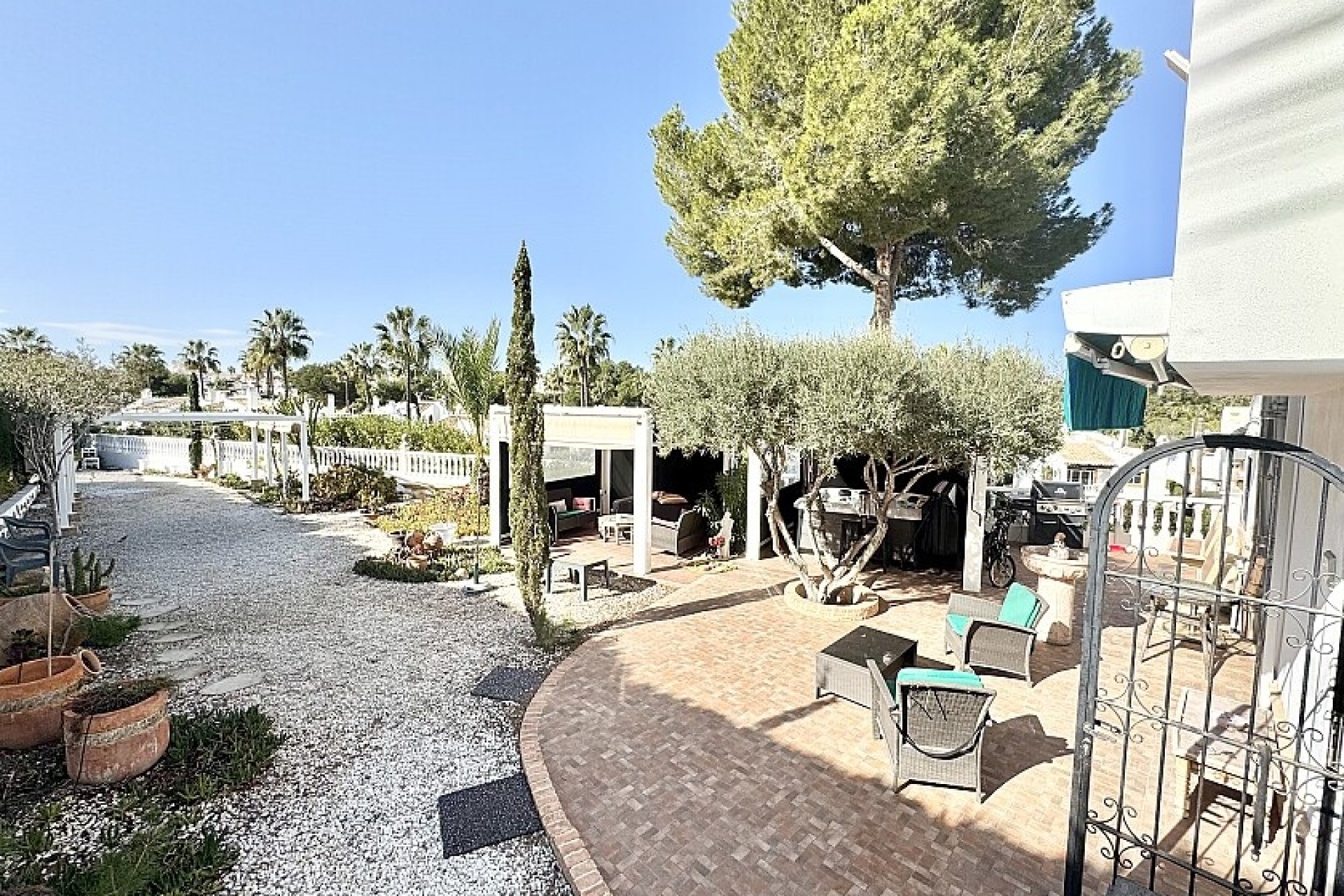 Resale - Villa - Orihuela Costa - Villamartín