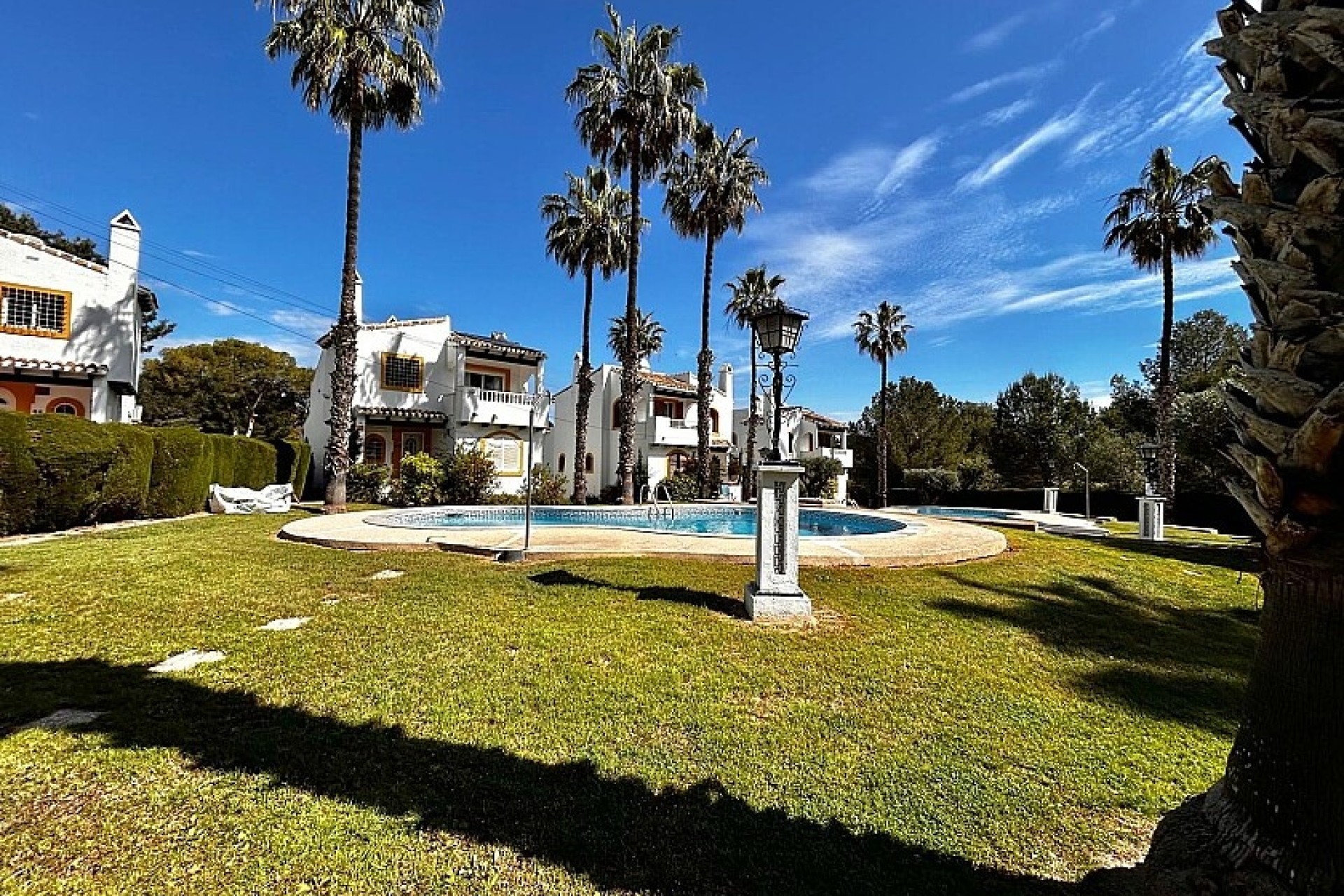Resale - Villa - Orihuela Costa - Villamartín