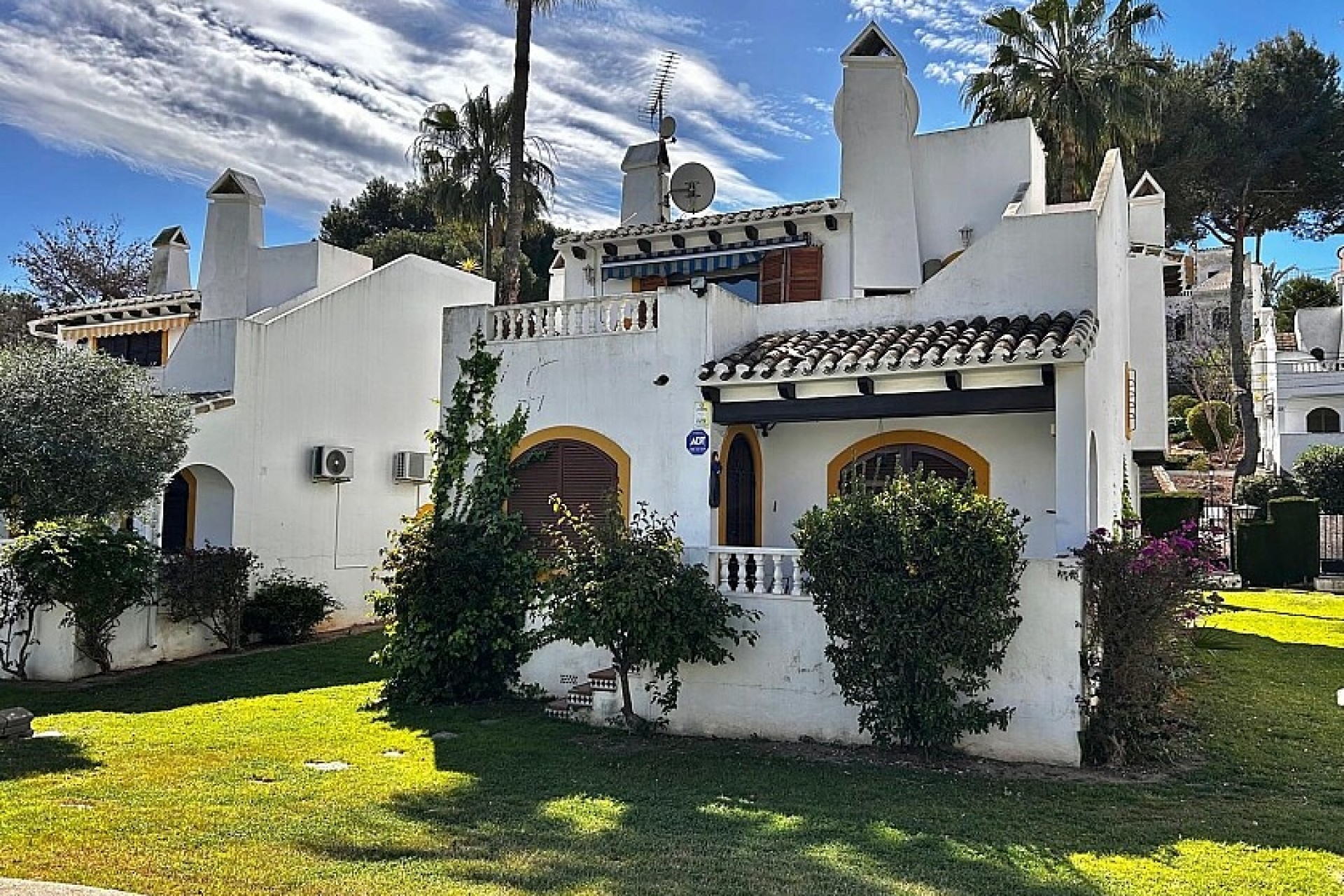 Resale - Villa - Orihuela Costa - Villamartín