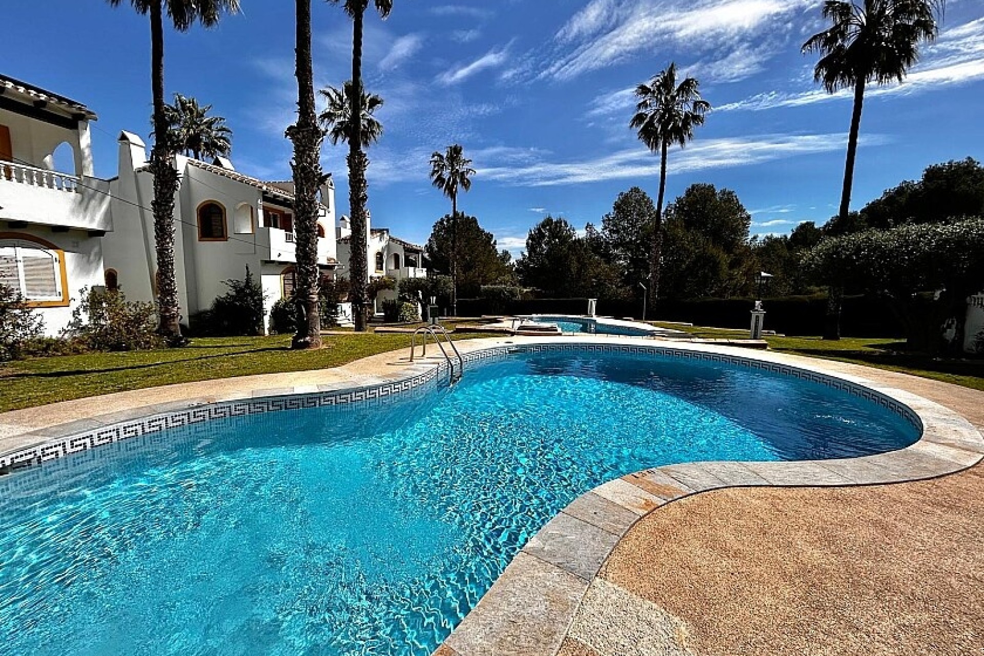 Resale - Villa - Orihuela Costa - Villamartín
