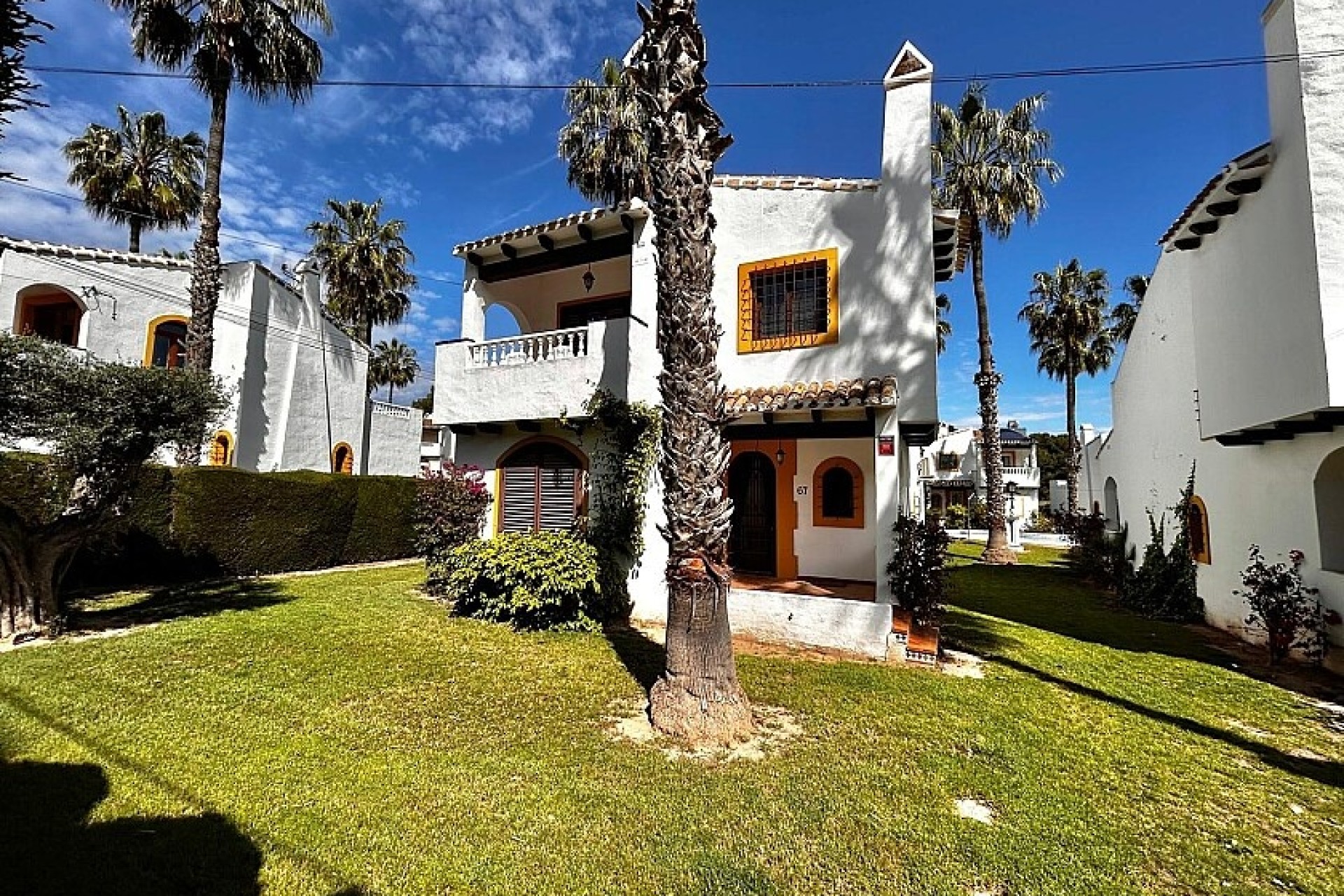 Resale - Villa - Orihuela Costa - Villamartín