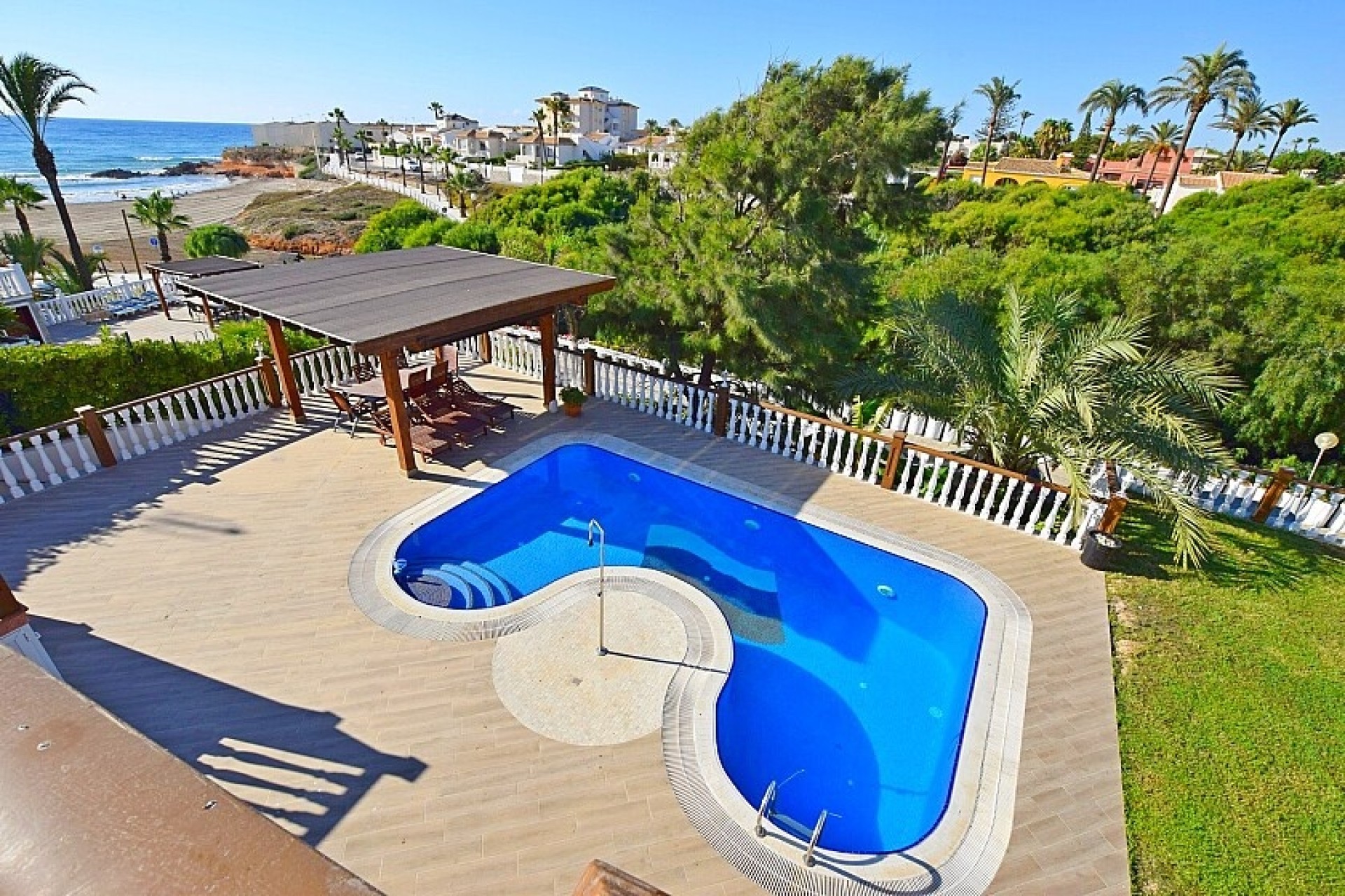 Resale - Villa - Orihuela Costa