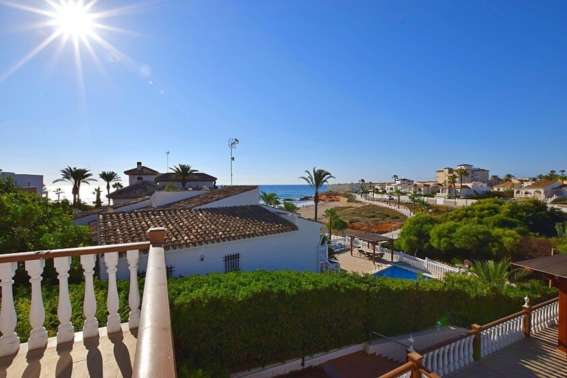 Resale - Villa - Orihuela Costa