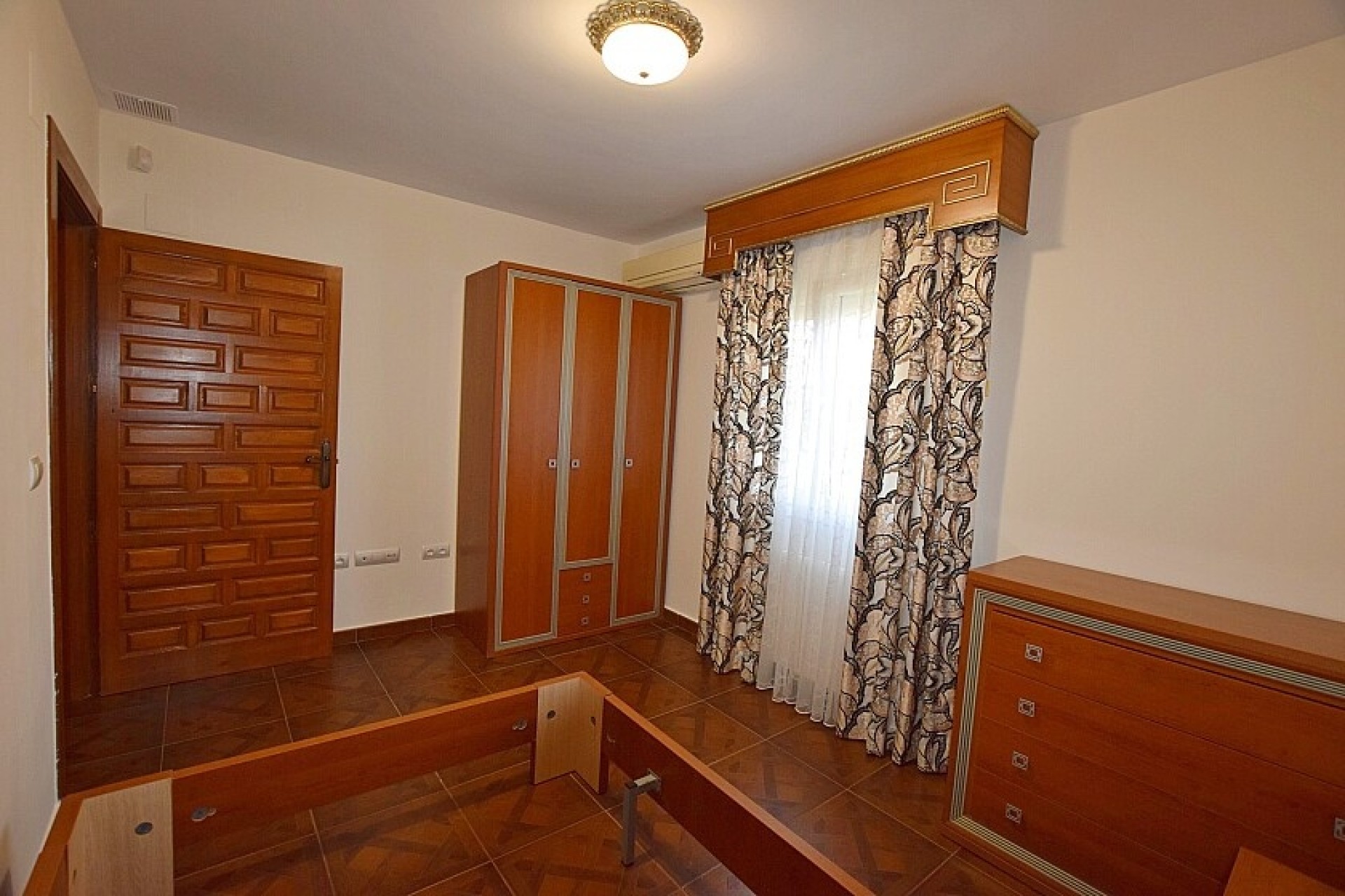 Resale - Villa - Orihuela Costa