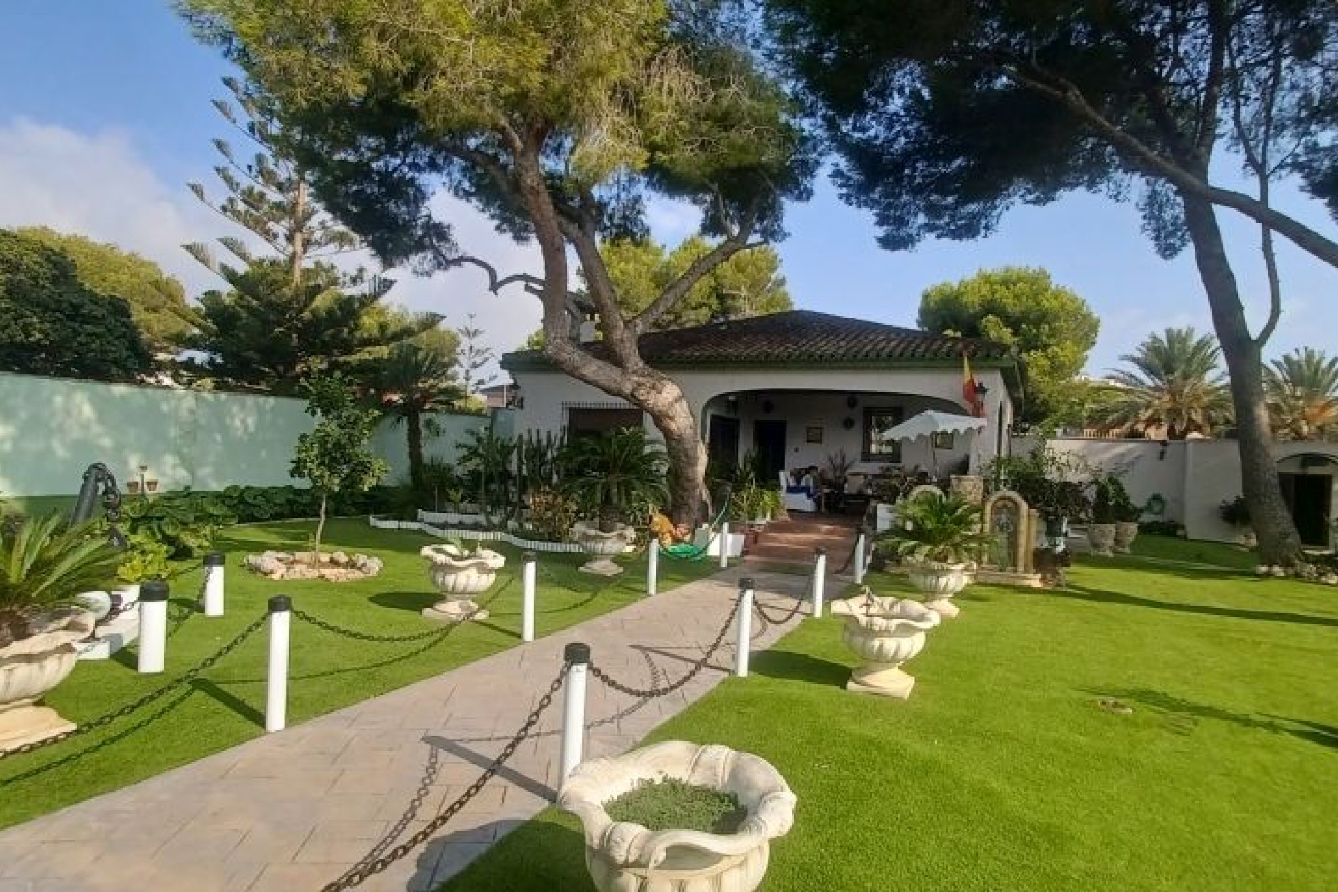 Resale - Villa - Orihuela Costa