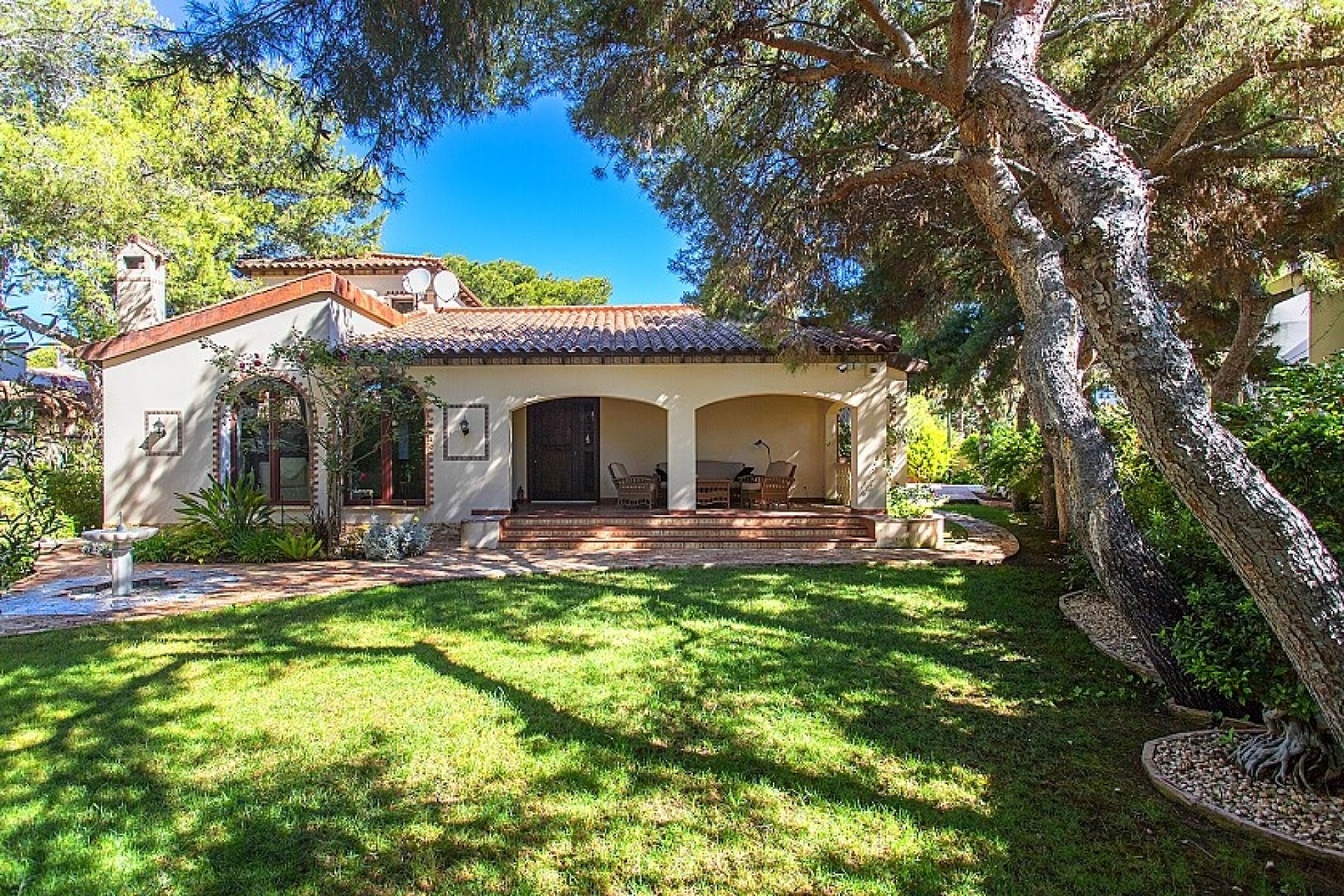Resale - Villa - Punta Prima