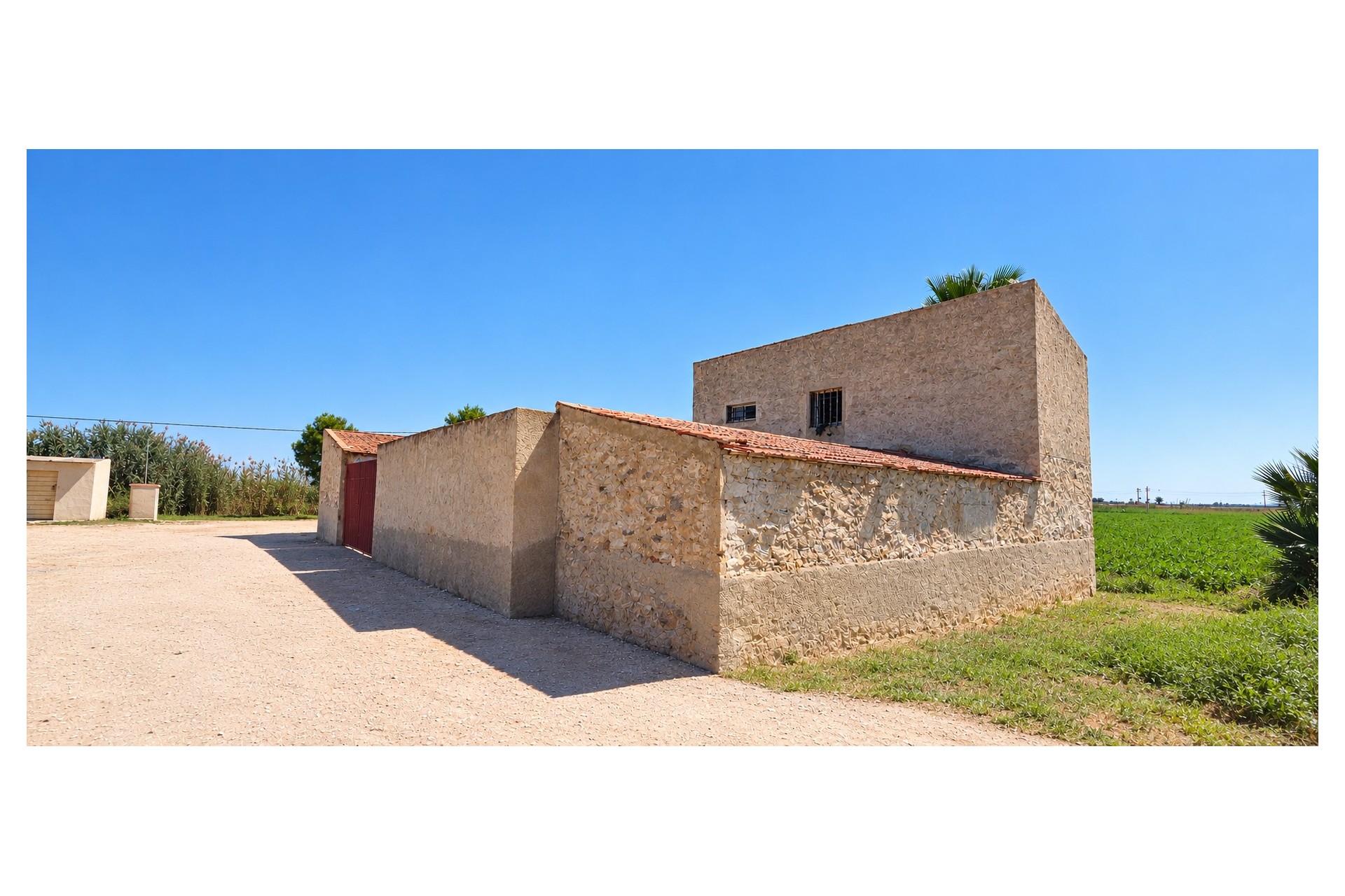 Resale - Villa - San Isidro
