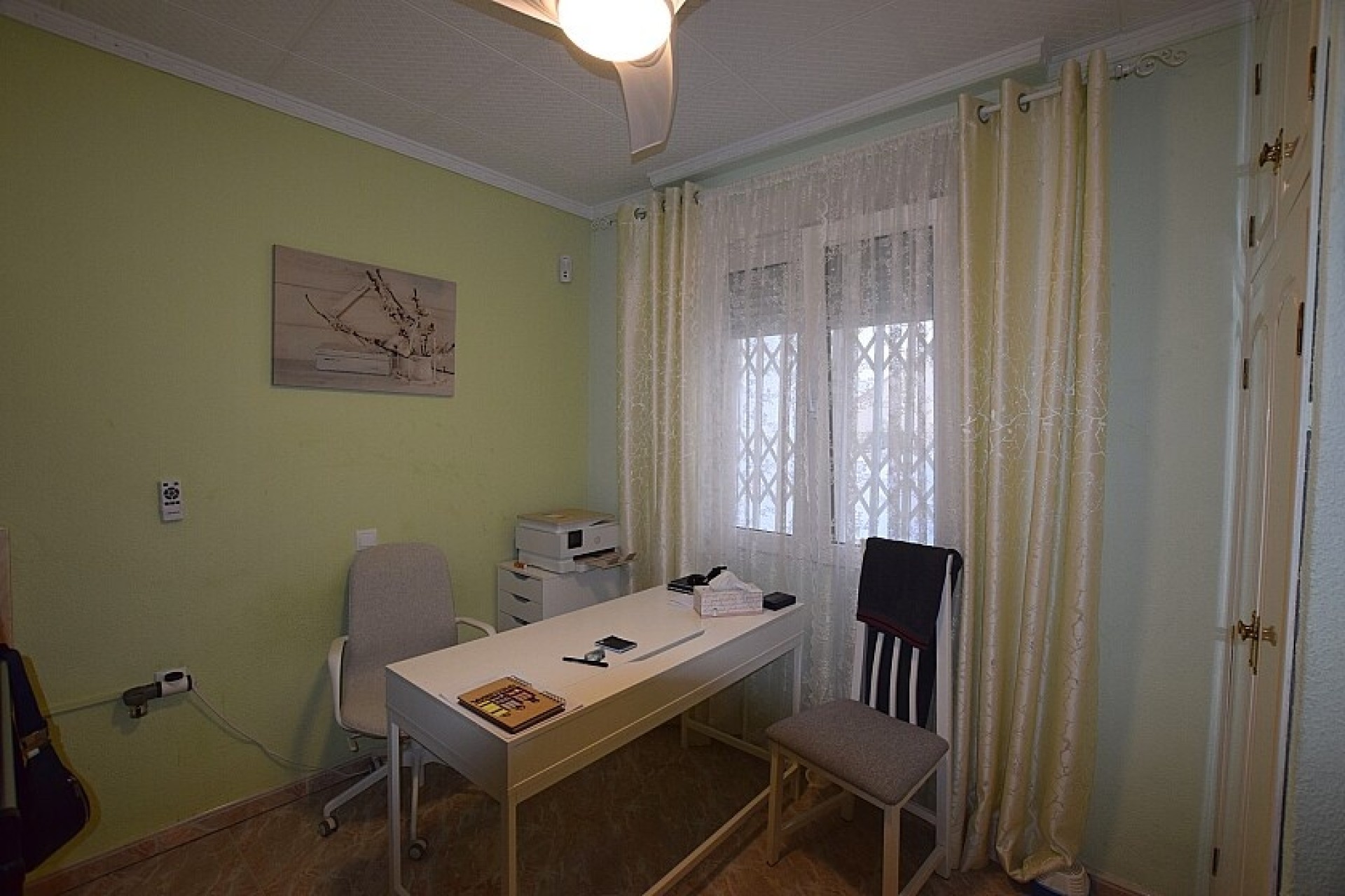 Resale - Villa - Torrevieja