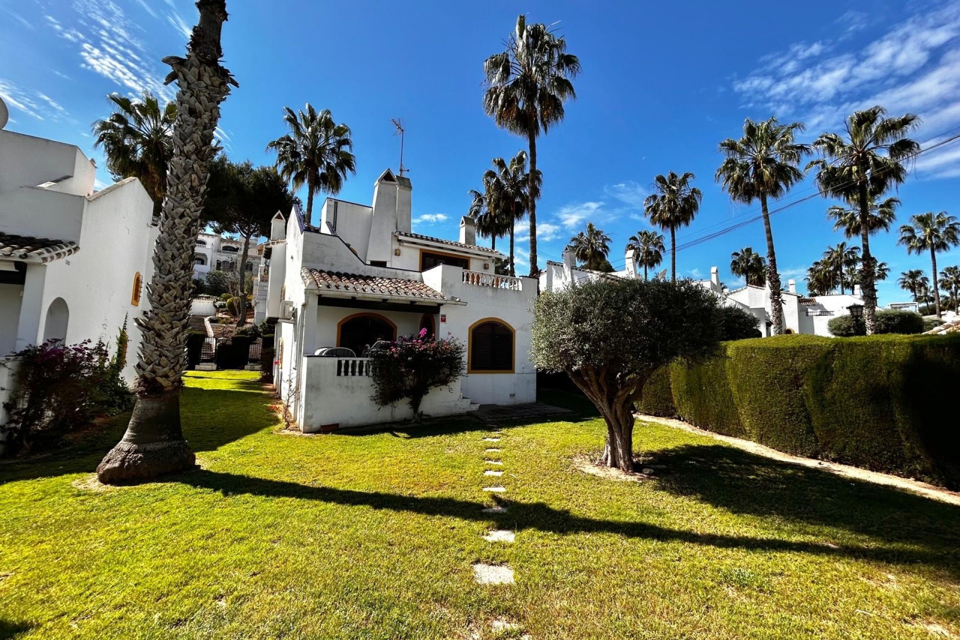 Resale - Villa - Villamartin