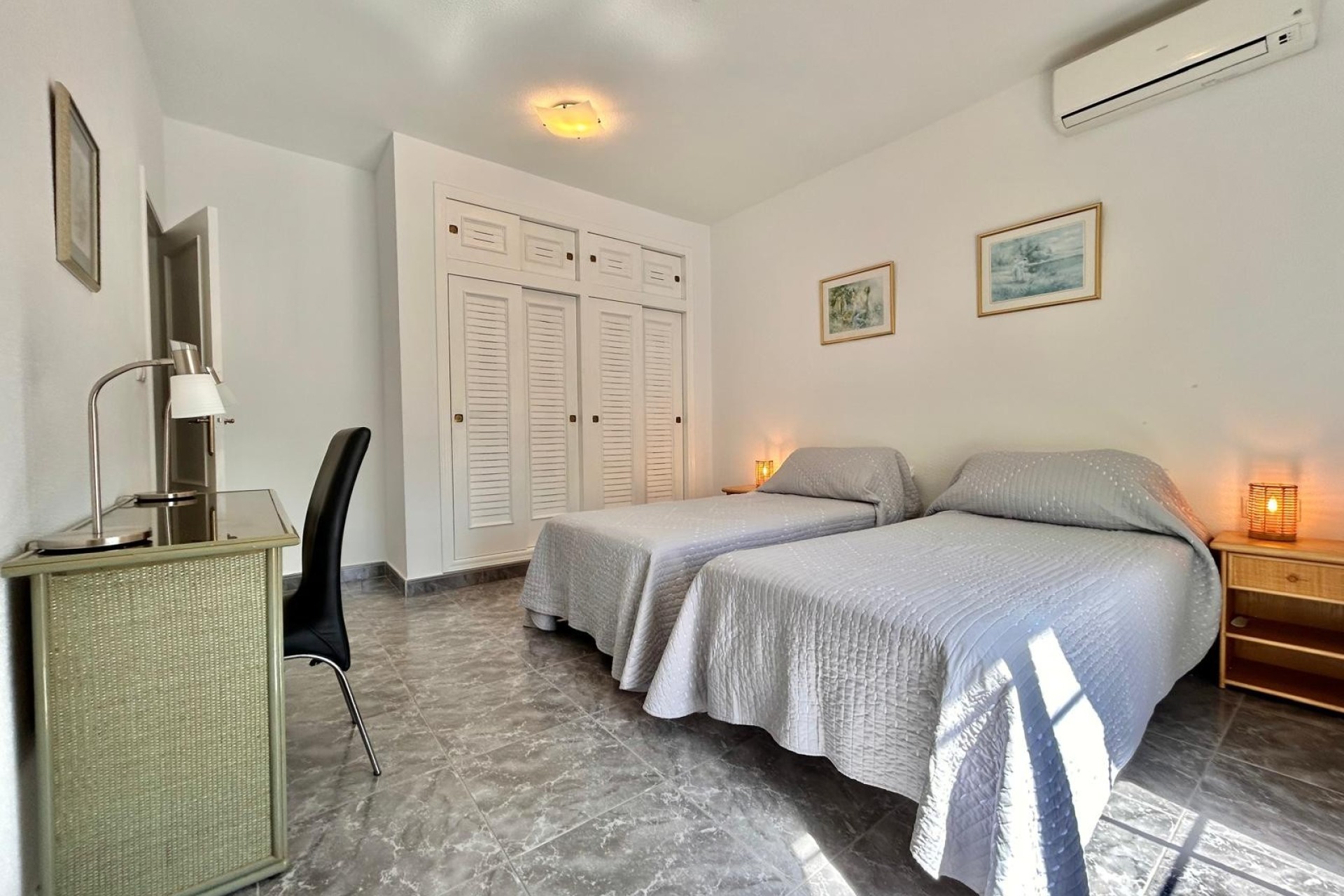 Resale - Villa - Villamartin