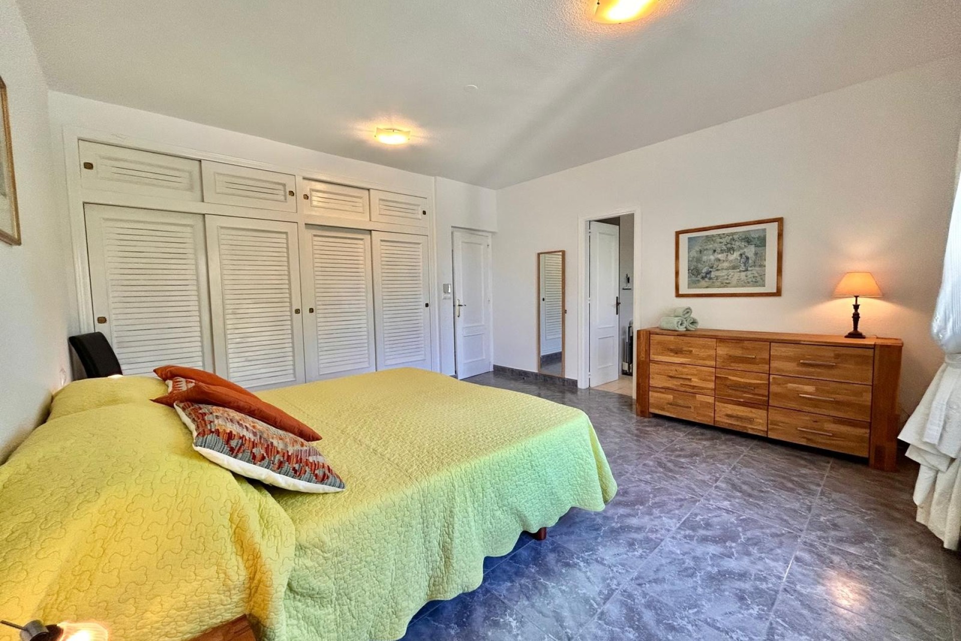 Resale - Villa - Villamartin