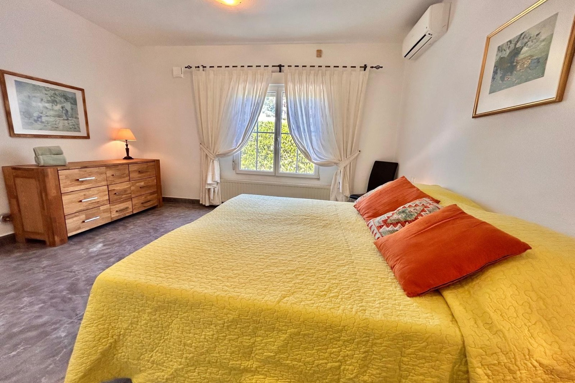 Resale - Villa - Villamartin
