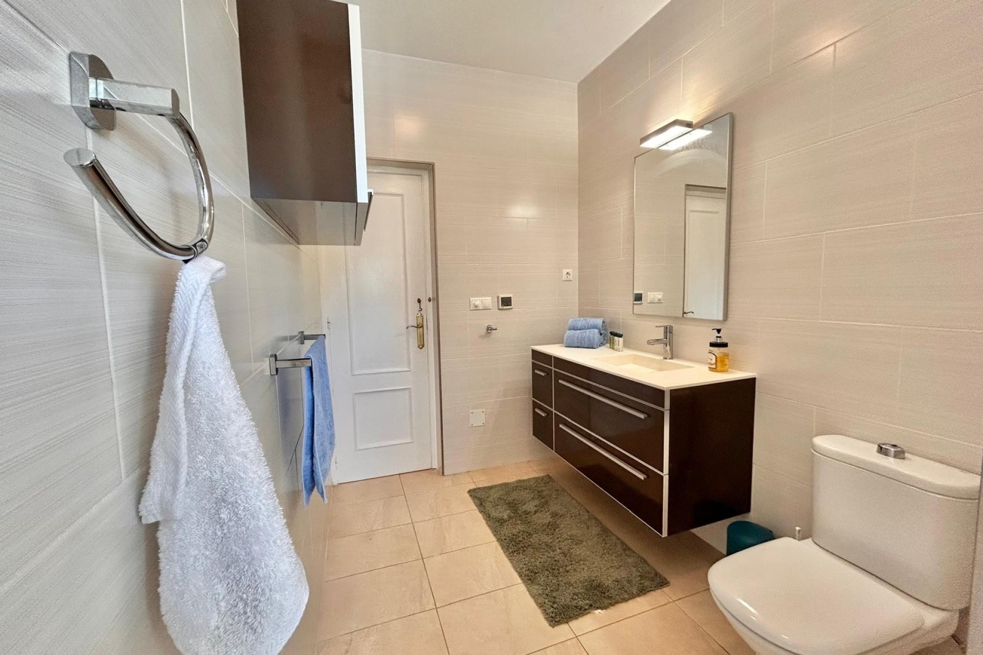 Resale - Villa - Villamartin