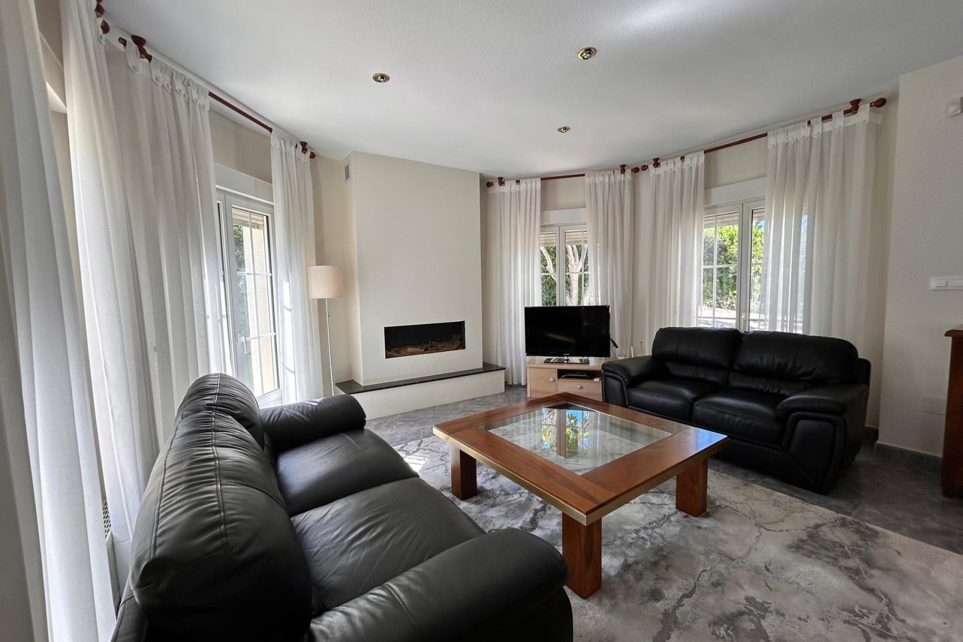 Resale - Villa - Villamartin