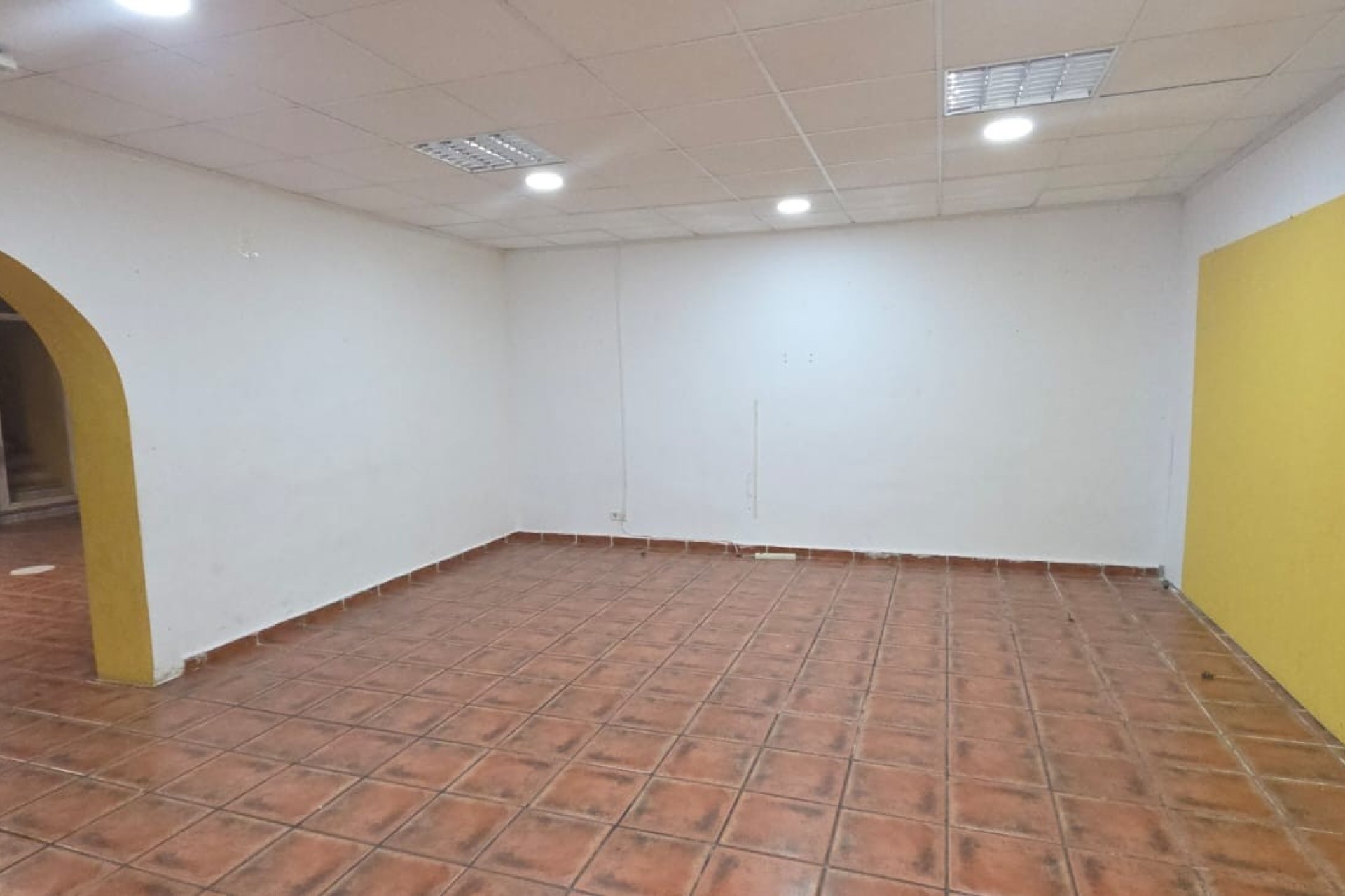 Reventa - Nave industrial  - Torrevieja - Polígono industrial