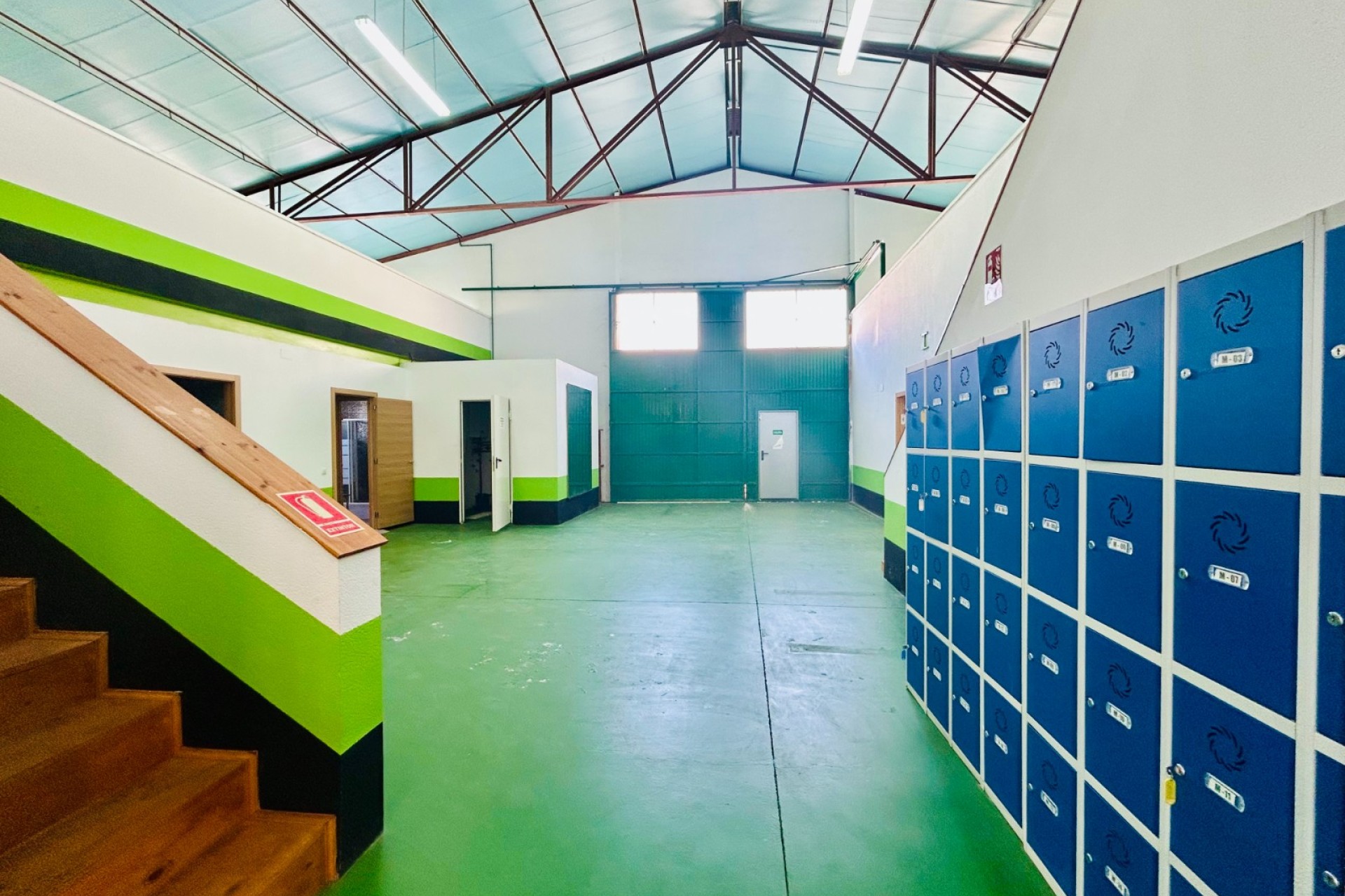 Revente - Commercial - Daya Nueva - Pueblo