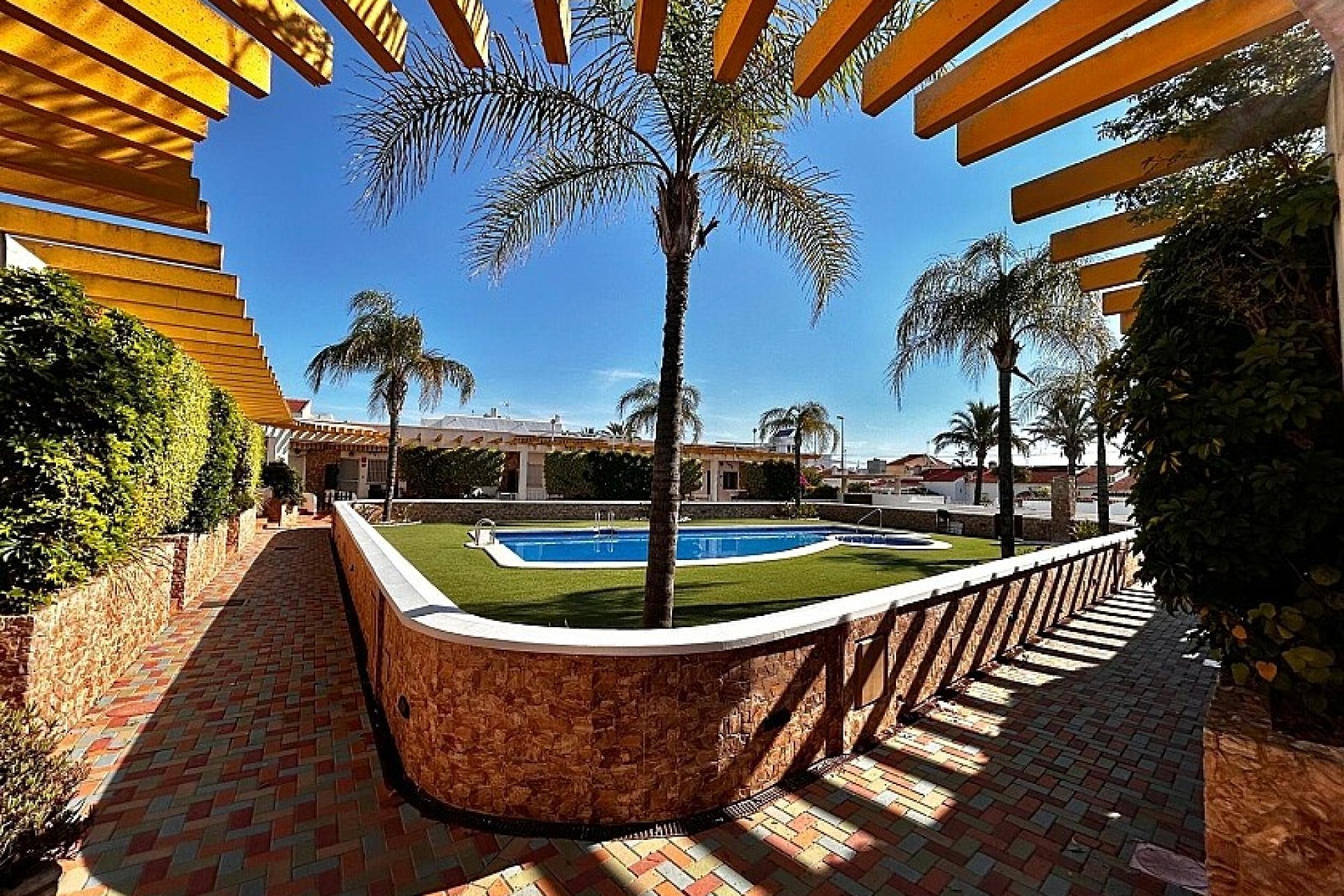 Revente - Semidetached villa - Mil Palmeras