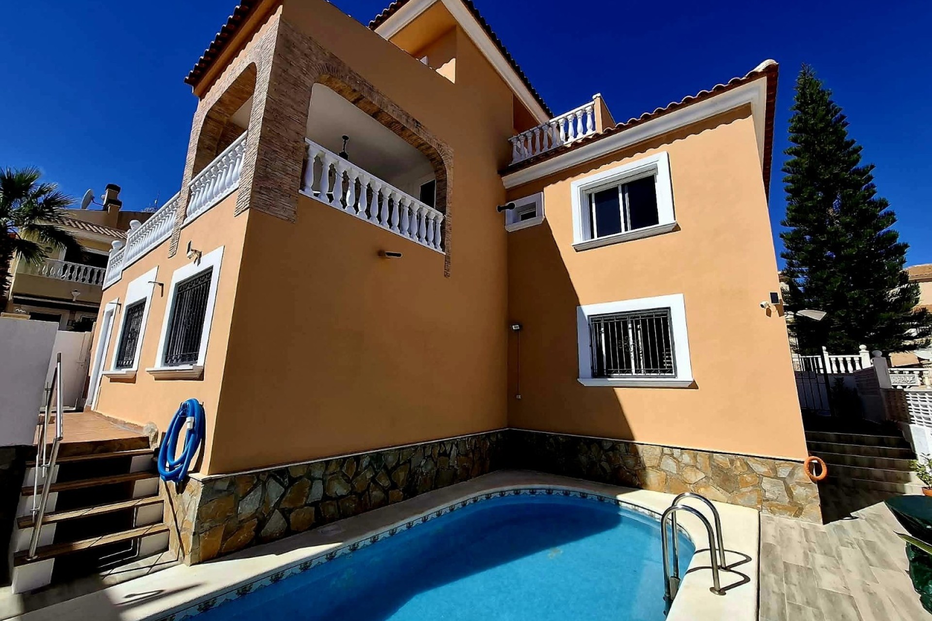 Revente - Villa - Orihuela Costa - Villamartin area