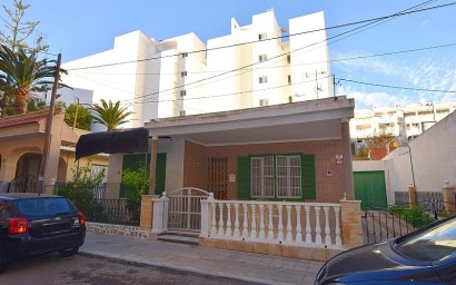 Villa - Herverkoop - Torrevieja - Playa del Cura