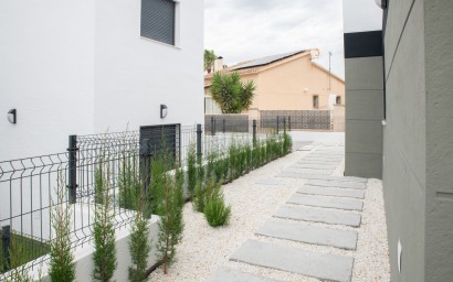 Villa - Obra nueva - Busot, zona Bonalba Golf (Alicante) - Spain