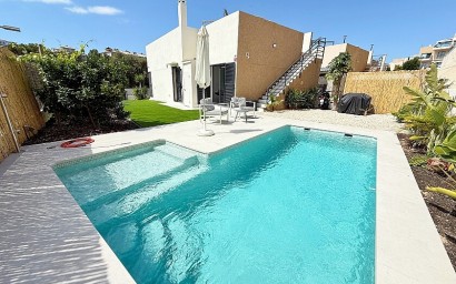 Villa - Перепродажа - Orihuela Costa - RP136729