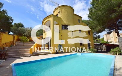Villa - Перепродажа - Orihuela Costa - Villamartin area
