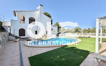 Villa - Перепродажа - Orihuela Costa - Villamartín