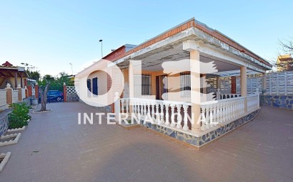 Villa - Перепродажа - Torrevieja - Calas - norte ciudad