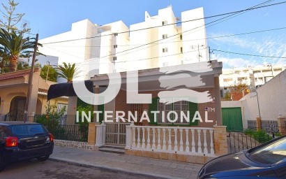 Villa - Перепродажа - Torrevieja - Playa del Cura