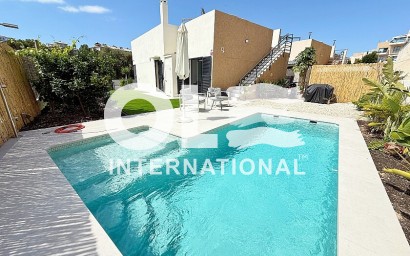 Villa - Resale - Orihuela Costa - La Zenia