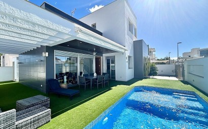 Villa - Resale - Orihuela Costa - Mil Palmeras