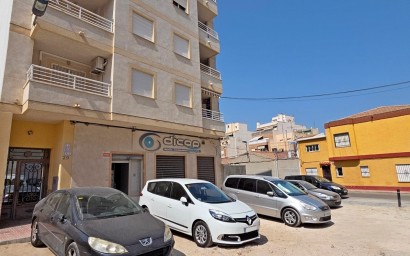 Zaak - Lange Termijn Verhuur - Torrevieja - AL001794