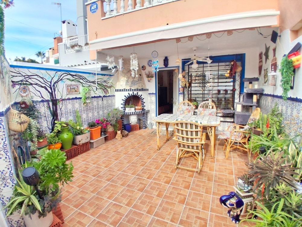 Szeregowiec 2 pokoi 70 m² Torrevieja, Hiszpania