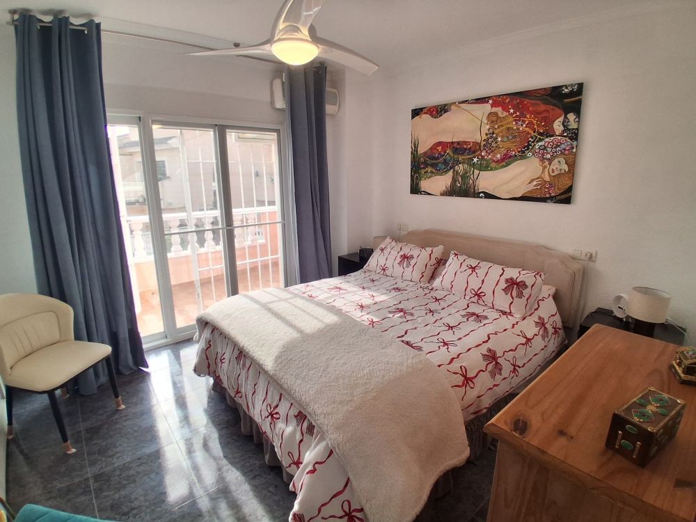 Szeregowiec 2 pokoi 70 m² Torrevieja, Hiszpania