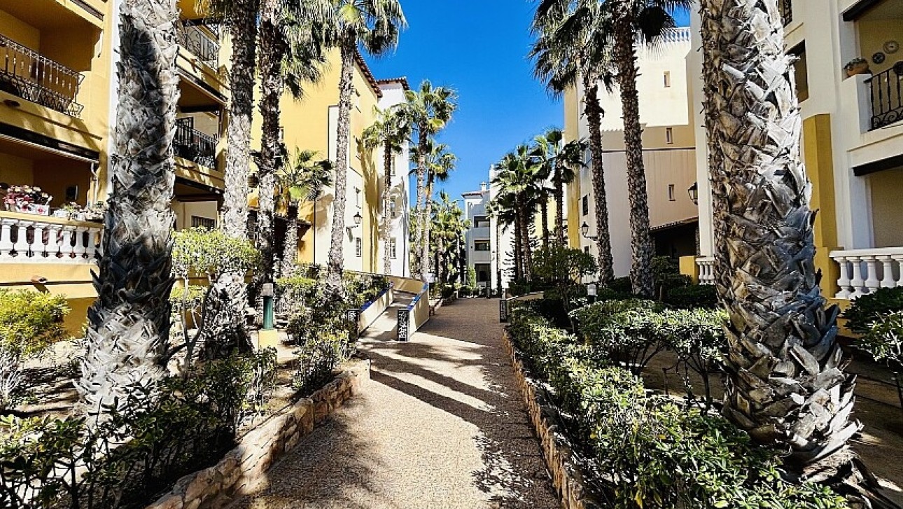 Resale - Apartment - Torrevieja - Playa de los Locos