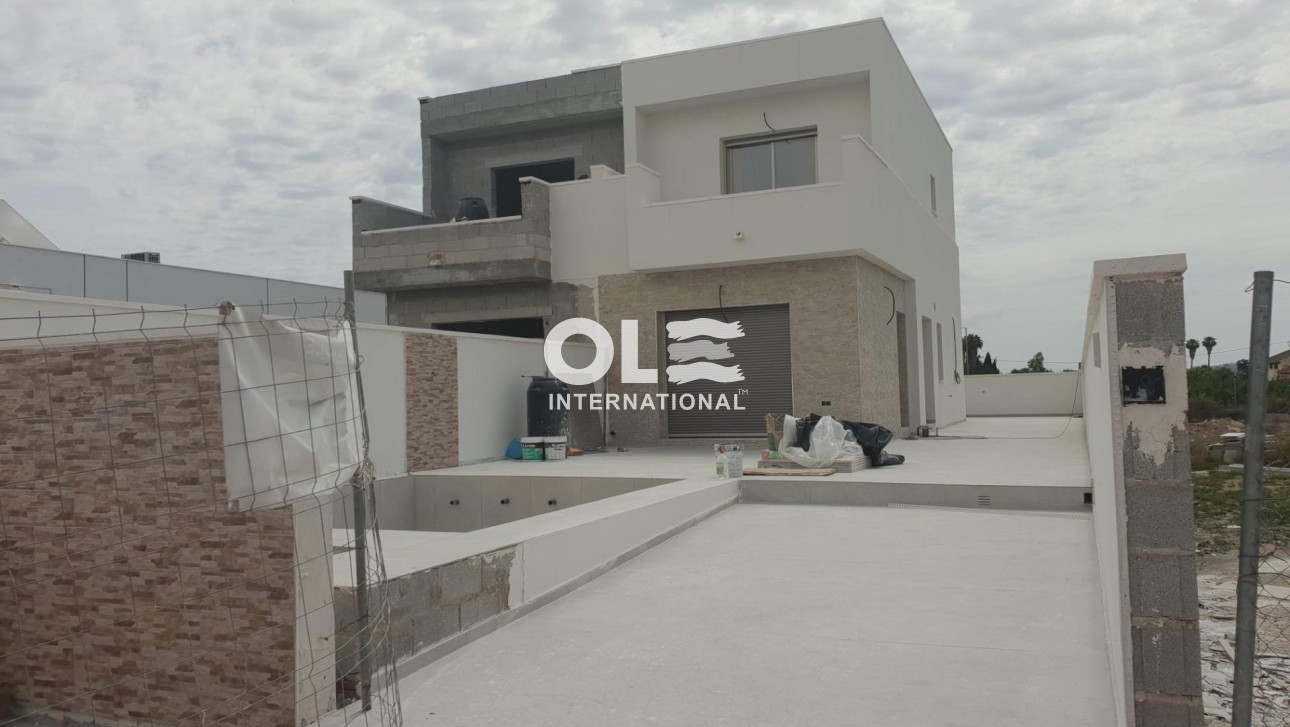 Новое здание - Villa - Daya Nueva - Pueblo