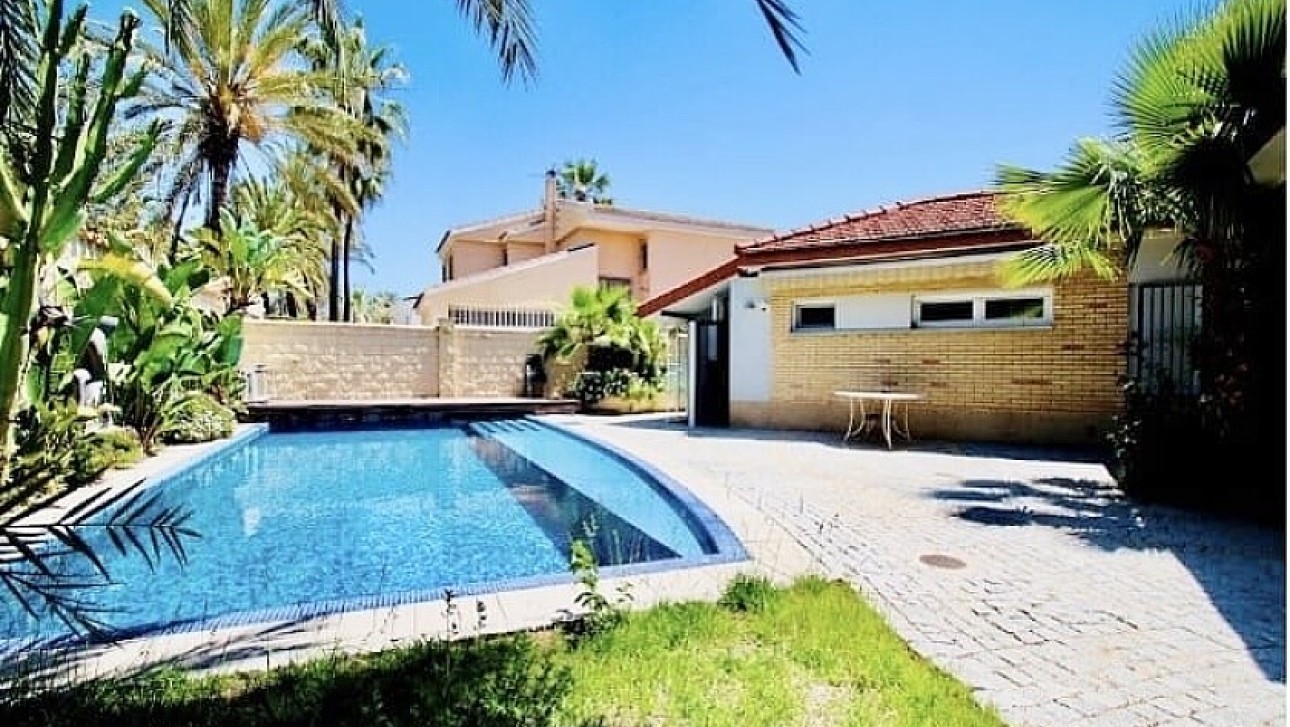 Resale - Semidetached villa - Orihuela Costa - La Zenia
