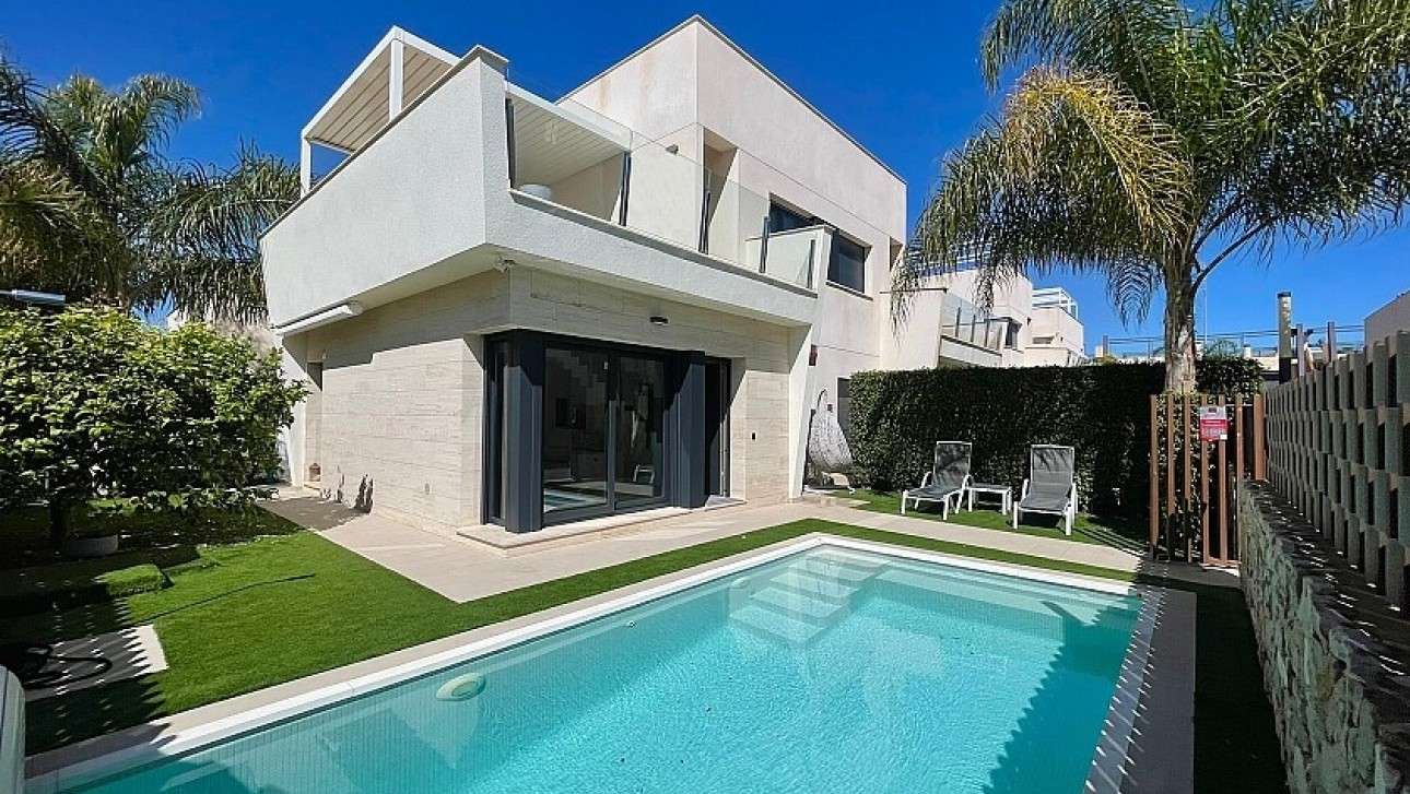 Resale - Luxury villa - Pilar de la Horadada - Las Higuericas