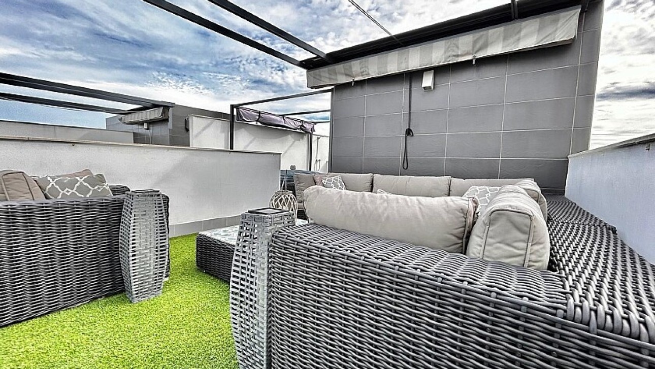 Resale - Semidetached villa - Torre de la Horadada