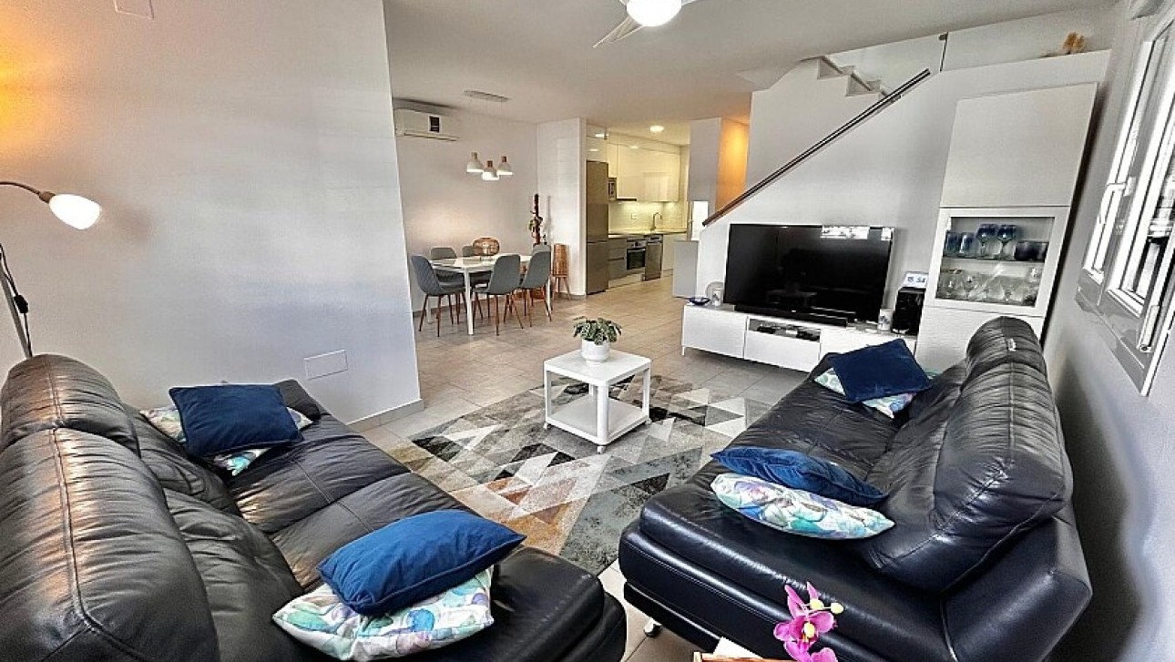 Resale - Semidetached villa - Torre de la Horadada