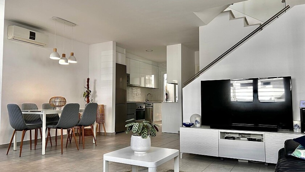 Resale - Semidetached villa - Torre de la Horadada