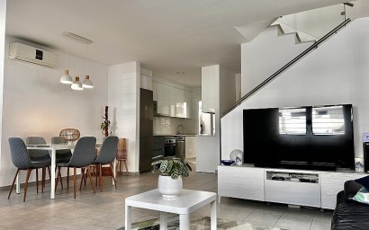 Resale - Semidetached villa - Torre de la Horadada