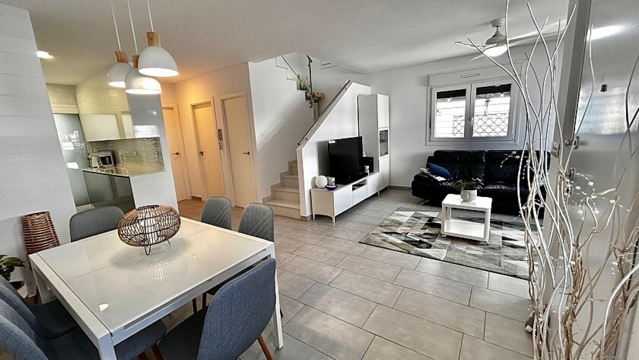 Resale - Semidetached villa - Torre de la Horadada